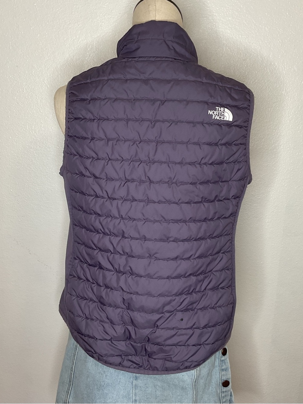 The North Face Quilted Logo Vest - Picture 3 of 12